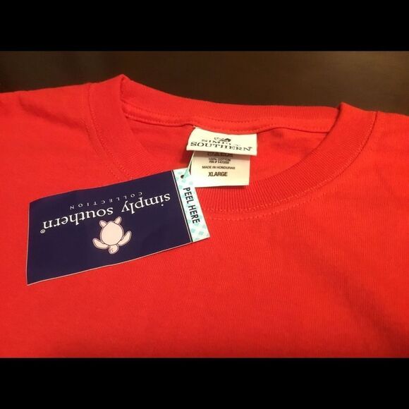 NWT SANTA TURTLE TEE IN RED BY SIMPLY SOUTHERN XL - Picture 4 of 4